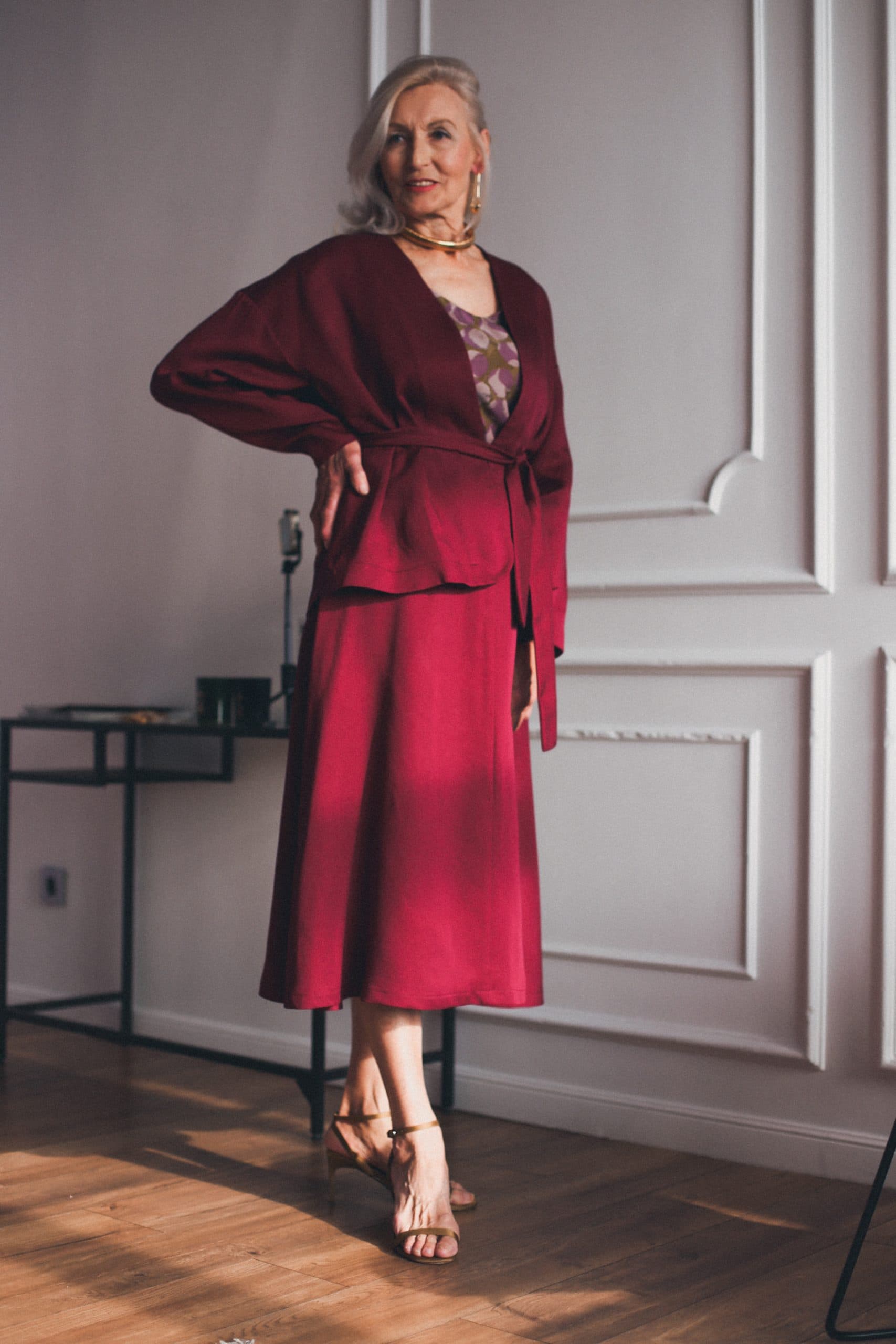 Костюм с юбкой и кардиганом из тенсела